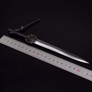 The Elder Scrolls Nightingale Blade-Réplique en métal personnalisable de 22cm avec porte-clés convertible Thieves Guild Edition - Product Image 2