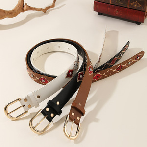 Cinturón de Cuero Blanco Personalizado con Hebilla de Diseño Geométrico con Pedrería Roja, Estilo Bohemio, para Uso Casual - Product Image 2