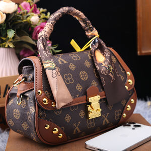 महिलाओं के लिए लाउमिसर pvc क्रॉसबॉडी हैंडबैग के लिए टिकाऊ पोर्टेबल बंद पॉलीएस्टर दैनिक उपयोग हैंडबैग के लिए दो - Product Image 4