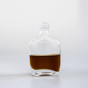 <span class=keywords><strong>Prix</strong></span> de gros Mini Portable vente en gros 100ml haut de gamme vin japonais <span class=keywords><strong>whisky</strong></span> vodka épaissie verre dépoli scellé <span class=keywords><strong>bouteille</strong></span> de tequila - Product Image 1