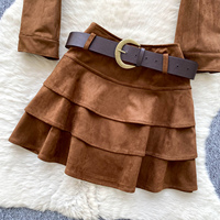 Ensemble jupe courte à volants et veste courte à manches longues en faux daim pour femme, automne-hiver, avec ceinture, tenue élégante en deux pièces