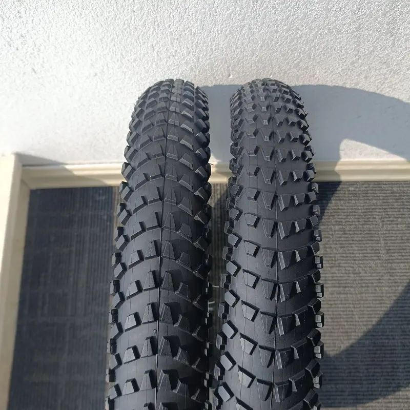 Vendita calda 26 pollici mountain bike parti di biciclette da parete bianca 26x3.0 pneumatici per biciclette