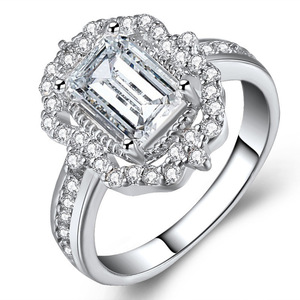Anello quadrato in cristallo per donna, tono rosa, stile principessa, accessori eleganti per feste alla moda - Product Image 1