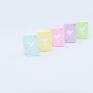 Cabujón plano de resina Kawaii con forma de corazón de póker para la creación de joyas DIY, horquillas, decoración de fundas de teléfono, relleno de slime y dijes de resina - Product Image 6