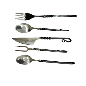 Ensemble de couverts vikings forgés à la main en acier 316, ustensiles médiévaux avec étui en cuir original - Product Image 1