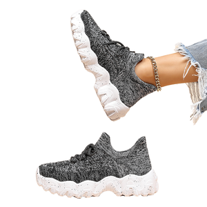Baskets de sport légères 2026 en maille respirante avec lacets, design tendance et confortable pour la marche - Product Image 1