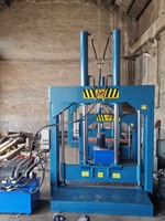 Machine de découpe hydraulique pour caoutchouc de pneu, machine de découpe à portique pour nylon et plastique, machine de découpe verticale pour sacs de 1 tonne