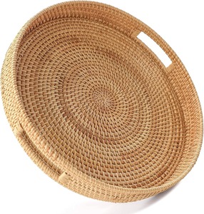 Plateau de service rond en bambou tressé à la main avec poignées, non toxique, décoratif et contemporain, en osier, pour table basse et événements festifs - Product Image 1