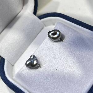 ต่างหูเคชิไข่มุกดำตาฮิติเคซู ขนาด 6-8 มม. ตัวเรือนทองคำขาว 18k - Product Image 4