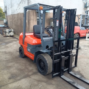 Orijinal Kullanılmış <span class=keywords><strong>Toyota</strong></span> ZN <span class=keywords><strong>30</strong></span> Dizel Forklift 3 Metre Kaldırma Yüksekliği Düşük Çalışma Saati - Product Image 5