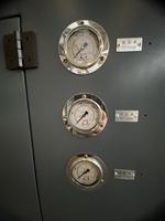 Machine d'emballage automatique de bouteilles d'eau et de jus en PP, PET, PC de haute qualité avec pompe Mitsubishi PLC, haute productivité