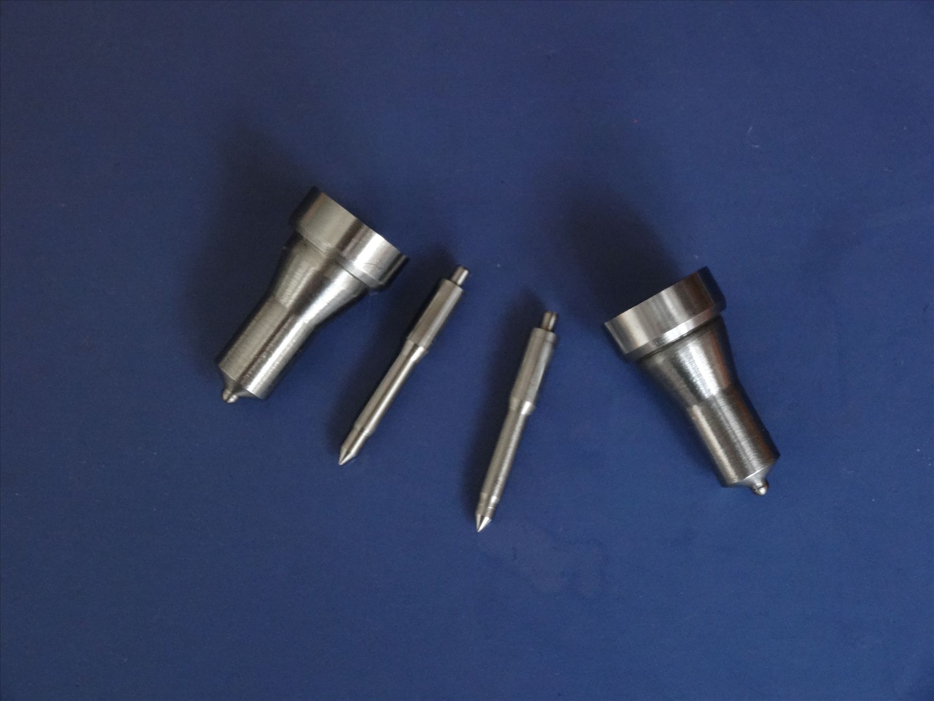 fuel engine nozzle DLLA150P244 diesel injector nozzle DLLA 150P244 nozzle injector DLLA 150 P244 for 4D84E