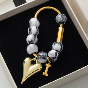 Llavero Personalizado con Iniciales y Cuentas en Forma de Corazón/Estrella, Accesorio con Mosquetón Dorado, Regalo de Cumpleaños/Boda para Mujeres/Amigas/Novias - Product Image 6