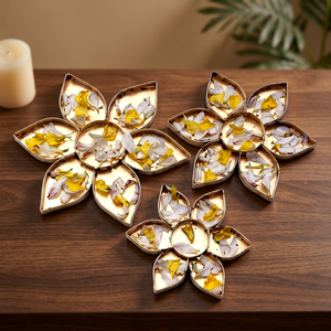 Ensemble de 3 bougeoirs en métal Diya Urli, ensemble de 3 bougeoirs Diya dorés, décoration d'intérieur - Product Image 2