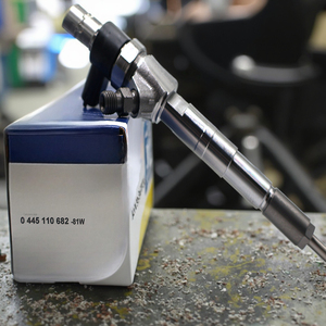 Iniettore Common Rail di Alta Qualità Nuovo 0445110682, Servizio Professionale Diesel Compatibile per <span class=keywords><strong>Fiat</strong></span> Jeep Renegade 2.0 - Product Image 3