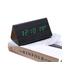 Antike Geräuschlose Dreieckige Hölzerne Digitaluhr mit LED-Anzeige, Thermometer, Nachleuchtendem Ewiger Kalender für Büro und Schlafzimmer