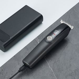 Cortadora de Pelo Eléctrica Profesional Portátil Inalámbrica con Tamaños Ajustables para Uso Doméstico - Product Image 3
