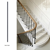 Balustre d'escalier noir mat carré pour la décoration intérieure des rampes d'escalier