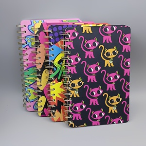 Cuadernos <span class=keywords><strong>de</strong></span> Papel A5 <span class=keywords><strong>de</strong></span> Buena Calidad con Diseño Creativo <span class=keywords><strong>de</strong></span> Gatos Impresos, Cubierta <span class=keywords><strong>de</strong></span> PVC/PP, Encuadernación Espiral con Alambre Dorado - Product Image 2