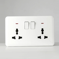 Prise murale double pôle certifiée CB CE IEC avec 2 prises et voyant LED, en stock usine