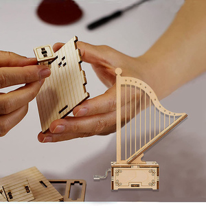 Kit de Modelo de Arpa 3D Grabada, Rompecabezas y Kit de Construcción Educativo STEM, Caja de Música de Madera con Manivela para Armar - Product Image 4