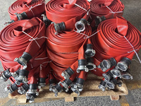 Tuyau plat en caoutchouc rouge NBR Duraline pour la lutte contre les incendies, tuyau durable pour pompiers avec raccords en aluminium/laiton John Morris 20 bar 1 1/2 pouce