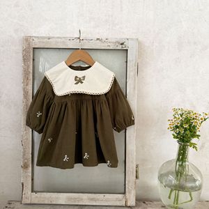 Ins phong cách Hàn Quốc cô gái phiên bản giản dị bé Dresses đa năng nhung ren Bow thêu cổ áo cô gái trẻ Ăn mặc - Product Image 3