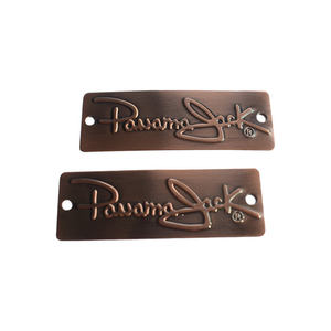 Plaque d'étiquette en métal avec logo Plaque d'étiquettes de meubles en métal doré personnalisé Étiquette en métal avec logo de couture avec trous - Product Image 2
