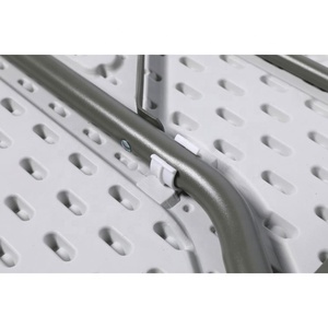 Mesa Plegable Portátil <span class=keywords><strong>de</strong></span> Plástico HDPE Blanca y Económica <span class=keywords><strong>de</strong></span> 6 Pies para Exteriores - Product Image 3