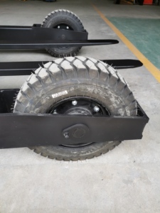 Transpalette électrique tout-terrain SHUNCHA avec batterie 48V et pneus fabriqués en Chine pour routes inégales - Product Image 5