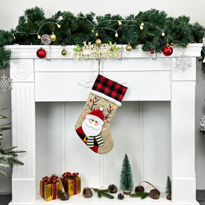 Ensemble de chaussettes de Noël à carreaux Buffalo - Chaussettes de Noël Père Noël, Bonhomme de neige, Renne, Ours pour décoration suspendue au foyer des fêtes - Product Image 3