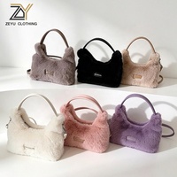 Tas Selempang Wanita Musim Dingin Zeyu, Tas Selempang Hobo Bulu Lembut, Tas Tangan Bulu Imitasi Ramah Lingkungan ODM / OEM