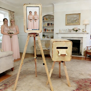 Soporte de Madera Resistente para Impresora de Fotomatón, Diseño de Trípode Estable, Impresión Autoservicio, Capacidad de Carga de 100 kg - Product Image 5