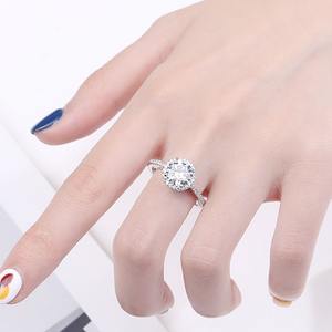 Anillos de joyería <span class=keywords><strong>Moissanite</strong></span> Compromiso <span class=keywords><strong>Moissanite</strong></span> Precios Descuento Forma redonda <span class=keywords><strong>Moissanite</strong></span> Anillo personalizado - Product Image 4