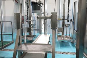 自動牛皮剥ぎ機、屠殺ライン用牛皮剥ぎ・皮剥ぎ装置 - Product Image 6