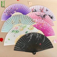 Éventail pliant en bambou pour demoiselles d'honneur, idéal pour le jour du mariage - Style chinois traditionnel avec une touche japonaise, motif floral et papillon