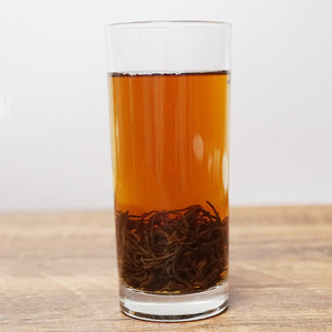 Plantación de China Elementos ricos en selenio Té negro Té saludable de alta calidad Té negro fragante fuerte - Product Image 4