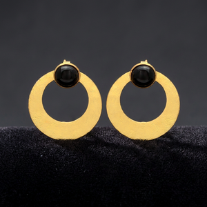 Boucles d'oreilles clous pour enfants en argent sterling, plaqué or, onyx noir, faites à la main, vente en gros, bijoux tendance, fabricant et fournisseur - Product Image 2