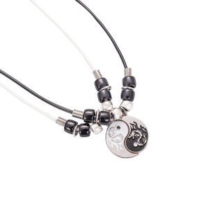 Collier <span class=keywords><strong>de</strong></span> <span class=keywords><strong>couple</strong></span> avec pendentif patchwork totem dragon et chaîne claviculaire Tai Chi national – <span class=keywords><strong>Cadeau</strong></span> idéal <span class=keywords><strong>pour</strong></span> les amoureux - Product Image 5