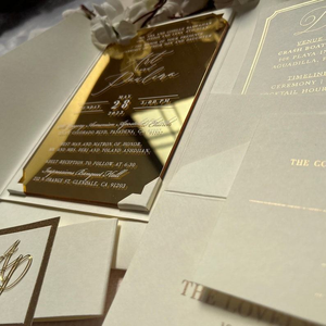 <span class=keywords><strong>Faire</strong></span>-<span class=keywords><strong>part</strong></span> de <span class=keywords><strong>mariage</strong></span> personnalisé en acrylique miroir doré gravé au laser avec cartes et ceinture QR Code Rsvp - Product Image 2