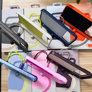 เคสโทรศัพท์แม่เหล็กคุณภาพสูงแบบดั้งเดิม สำหรับ iPhone 18 17 pro max  แบบด้าน  พร้อมที่จับและสายคล้องข้อมือ - Product Image 3