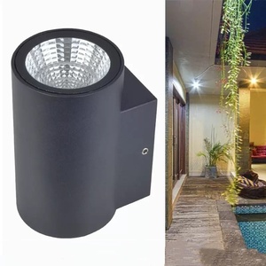 Cube noir carré fantaisie lumière nordique <span class=keywords><strong>anglais</strong></span> Updown extérieur du mur Ip65 Down Led lampe de jardin pour extérieur intérieur - Product Image 1