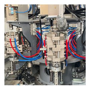 ماكينة تعبئة وتغطية وتشكيل بالنفخ للمياه والعصائر والمشروبات الغازية والقهوة والحليب والزيت بقدرة 12000-36000 زجاجة/ساعة - Product Image 4