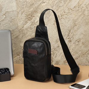 Joyir Sac de poitrine en cuir véritable pour homme, grande capacité, double fermeture éclair, sac à bandoulière pour cyclisme en plein air, pour un usage quotidien - Product Image 3