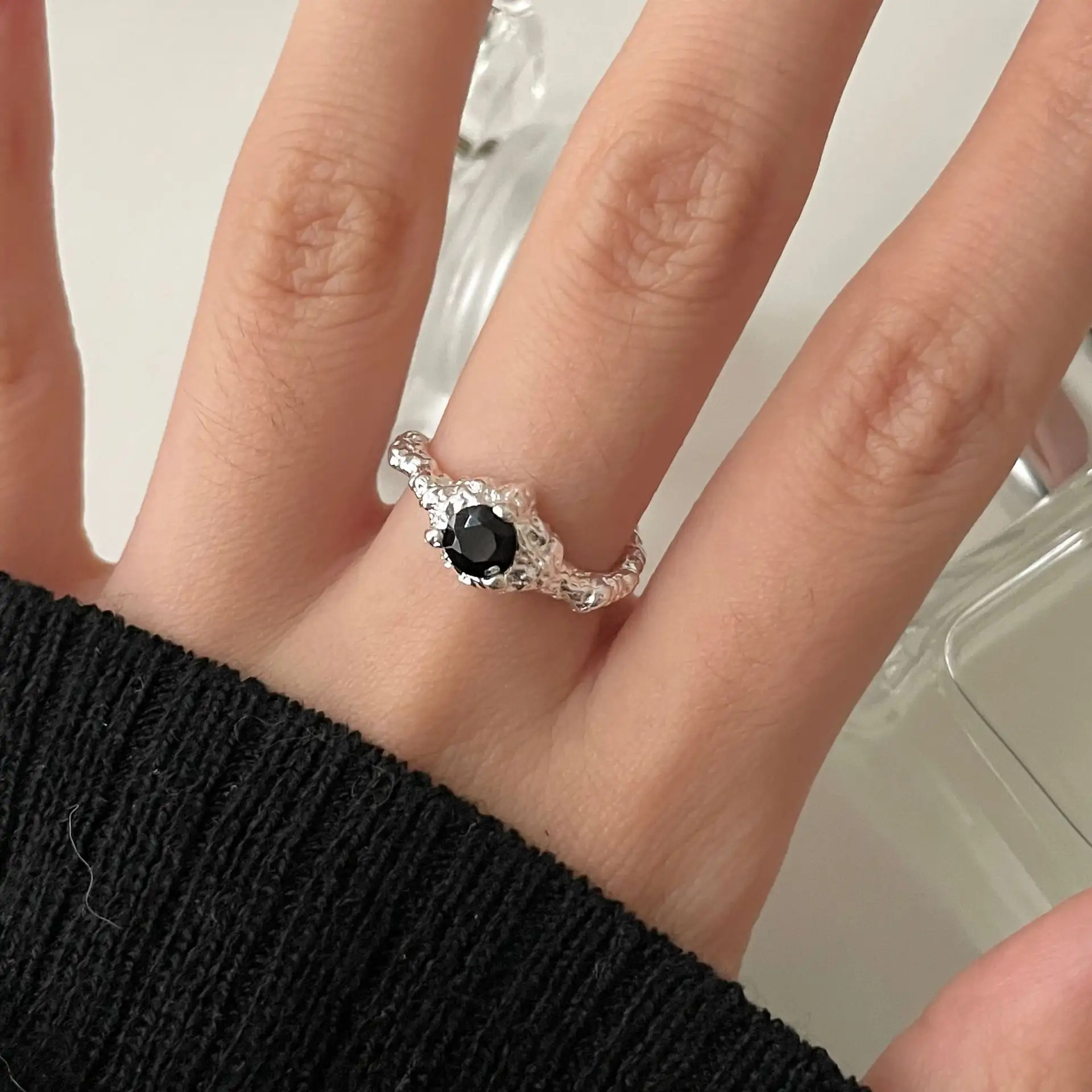 JoyEver-anillo abierto de diamante negro de plata de ley 925, anillo ajustable de superficie irregular personalizado