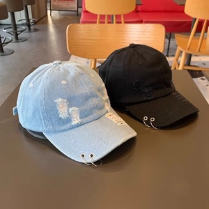 春夏男女通用破洞棒球帽纯色双铁环装饰韩版休闲小众鸭舌帽 - Product Image 4