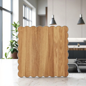 ชุดเขียงไม้กระถินทรงสี่เหลี่ยมผืนผ้าขนาดใหญ่ ดีไซน์หรูหรา ขอบหยัก ผลิตจากไม้กระถิน ได้รับการรับรองมาตรฐาน CE เป็นมิตรกับสิ่งแวดล้อม ทนทาน เหมาะสำหรับเสิร์ฟผลไม้และชีส - Product Image 2