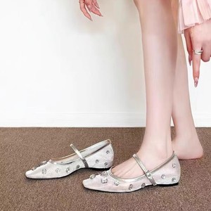 En stock ~ Zapatos Mary Jane plateados de estilo francés con una sola tira y diamantes de imitación para mujer 2025, zapatos planos de malla con cuña oculta y punta afilada - Product Image 5