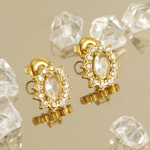 Boucles d'oreilles en acier inoxydable et strass, boucles d'oreilles en acier titane, clous d'oreilles de luxe légers et raffinés pour femmes - Product Image 3