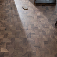 Parquet en bois de style vintage, surface en chêne fumé brun pour les projets de mosquées et de palais